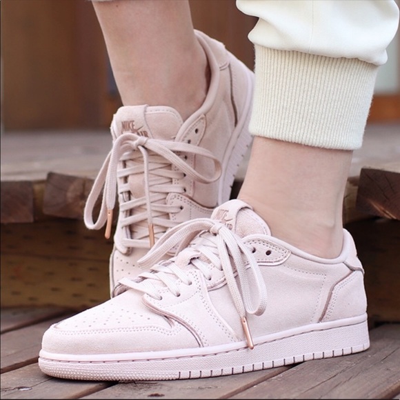 NWT Nike Air Jordan Retro Suede - Picture 2 of 8